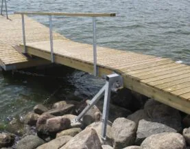 Maatuki Österbyn satamassa, Top Marine tukeva ja kestävä perusta.