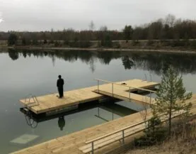 Viro betoniponttoonilaituri laituriportaineen
